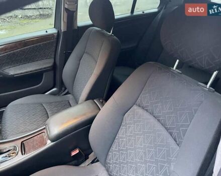 Сірий Мерседес Ц-Клас, об'ємом двигуна 2.1 л та пробігом 350 тис. км за 4200 $, фото 5 на Automoto.ua