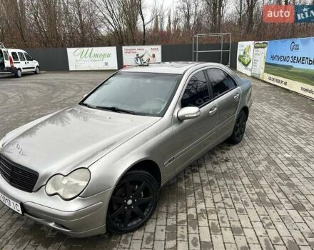 Серый Мерседес Ц-Класс, объемом двигателя 1.8 л и пробегом 325 тыс. км за 4400 $, фото 1 на Automoto.ua