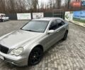 Серый Мерседес Ц-Класс, объемом двигателя 1.8 л и пробегом 325 тыс. км за 4400 $, фото 1 на Automoto.ua