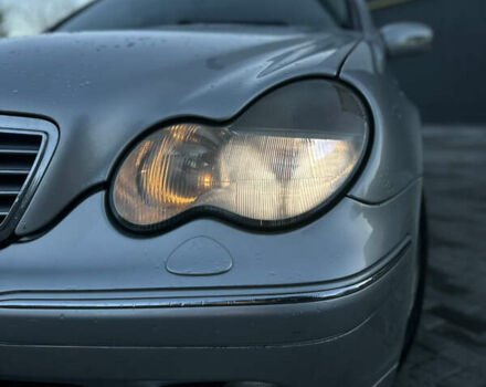 Сірий Мерседес Ц-Клас, об'ємом двигуна 2.69 л та пробігом 296 тис. км за 4200 $, фото 12 на Automoto.ua