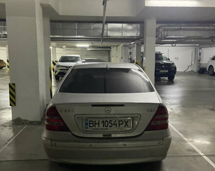Сірий Мерседес Ц-Клас, об'ємом двигуна 2.15 л та пробігом 279 тис. км за 4600 $, фото 2 на Automoto.ua