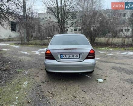 Сірий Мерседес Ц-Клас, об'ємом двигуна 2.1 л та пробігом 350 тис. км за 4200 $, фото 3 на Automoto.ua