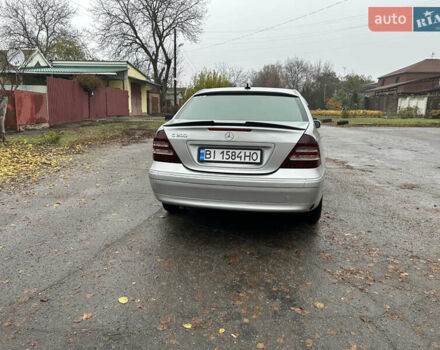 Сірий Мерседес Ц-Клас, об'ємом двигуна 2 л та пробігом 260 тис. км за 4550 $, фото 7 на Automoto.ua