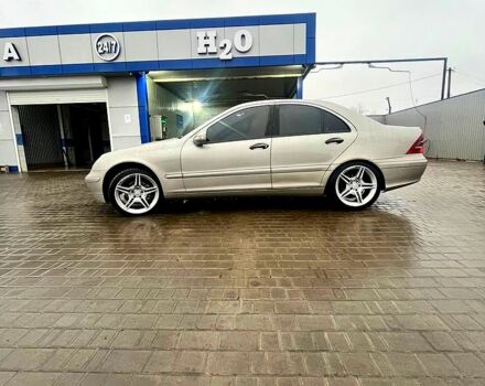 Сірий Мерседес Ц-Клас, об'ємом двигуна 2.1 л та пробігом 0 тис. км за 5000 $, фото 6 на Automoto.ua