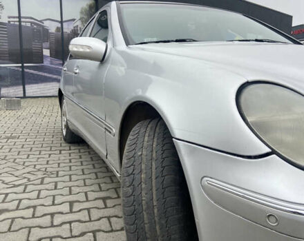 Серый Мерседес Ц-Класс, объемом двигателя 2.2 л и пробегом 529 тыс. км за 4500 $, фото 11 на Automoto.ua