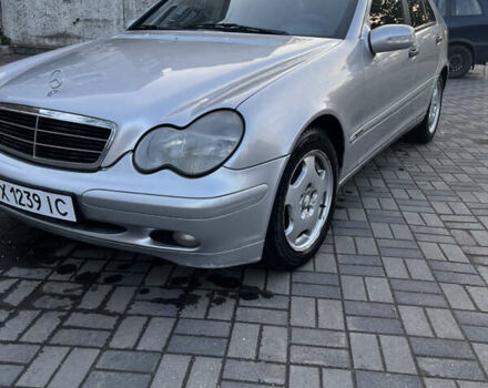 Сірий Мерседес Ц-Клас, об'ємом двигуна 2 л та пробігом 190 тис. км за 4500 $, фото 3 на Automoto.ua