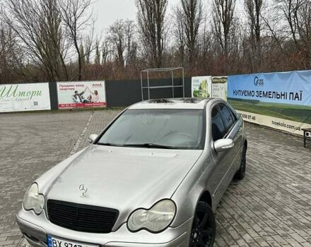 Серый Мерседес Ц-Класс, объемом двигателя 1.8 л и пробегом 325 тыс. км за 4400 $, фото 14 на Automoto.ua