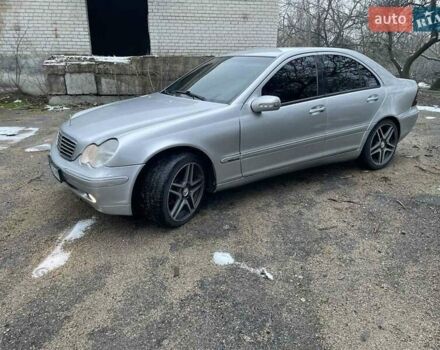 Сірий Мерседес Ц-Клас, об'ємом двигуна 2.1 л та пробігом 350 тис. км за 4200 $, фото 7 на Automoto.ua