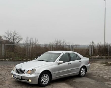 Сірий Мерседес Ц-Клас, об'ємом двигуна 2.2 л та пробігом 300 тис. км за 3100 $, фото 9 на Automoto.ua