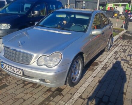 Серый Мерседес Ц-Класс, объемом двигателя 2.1 л и пробегом 300 тыс. км за 3900 $, фото 2 на Automoto.ua