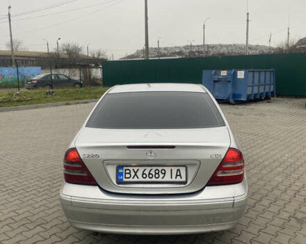 Серый Мерседес Ц-Класс, объемом двигателя 2.2 л и пробегом 340 тыс. км за 4200 $, фото 3 на Automoto.ua