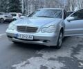 Серый Мерседес Ц-Класс, объемом двигателя 1.8 л и пробегом 280 тыс. км за 3300 $, фото 3 на Automoto.ua