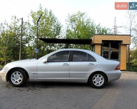 Сірий Мерседес Ц-Клас, об'ємом двигуна 1.8 л та пробігом 368 тис. км за 5000 $, фото 2 на Automoto.ua