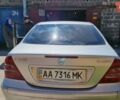 Серый Мерседес Ц-Класс, объемом двигателя 2.6 л и пробегом 300 тыс. км за 4250 $, фото 7 на Automoto.ua