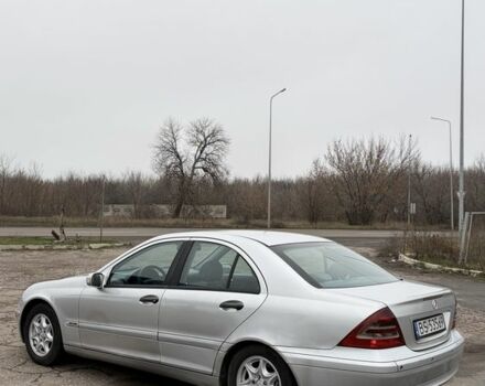 Сірий Мерседес Ц-Клас, об'ємом двигуна 2.2 л та пробігом 300 тис. км за 3100 $, фото 6 на Automoto.ua