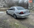 Сірий Мерседес Ц-Клас, об'ємом двигуна 2.1 л та пробігом 350 тис. км за 4200 $, фото 1 на Automoto.ua