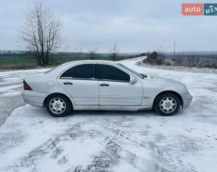 Сірий Мерседес Ц-Клас, об'ємом двигуна 2.15 л та пробігом 425 тис. км за 2800 $, фото 2 на Automoto.ua