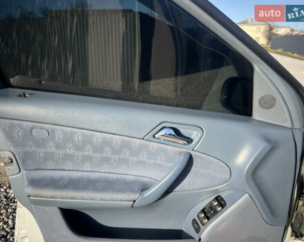 Сірий Мерседес Ц-Клас, об'ємом двигуна 2.2 л та пробігом 340 тис. км за 4300 $, фото 13 на Automoto.ua