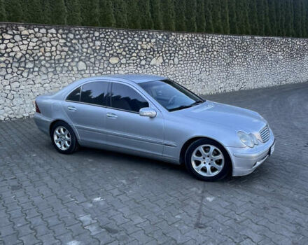 Сірий Мерседес Ц-Клас, об'ємом двигуна 2.69 л та пробігом 300 тис. км за 4900 $, фото 3 на Automoto.ua