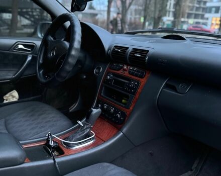 Сірий Мерседес Ц-Клас, об'ємом двигуна 1.8 л та пробігом 3 тис. км за 4000 $, фото 7 на Automoto.ua