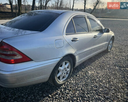 Серый Мерседес Ц-Класс, объемом двигателя 2.2 л и пробегом 340 тыс. км за 4400 $, фото 12 на Automoto.ua