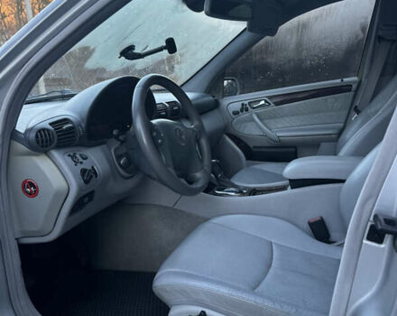 Сірий Мерседес Ц-Клас, об'ємом двигуна 2.69 л та пробігом 296 тис. км за 4200 $, фото 21 на Automoto.ua