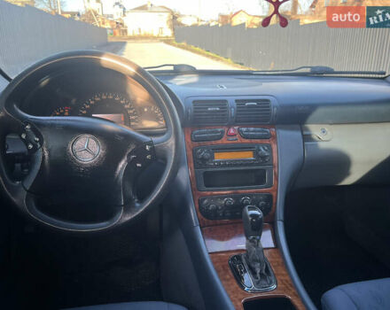 Серый Мерседес Ц-Класс, объемом двигателя 2.2 л и пробегом 340 тыс. км за 4400 $, фото 18 на Automoto.ua