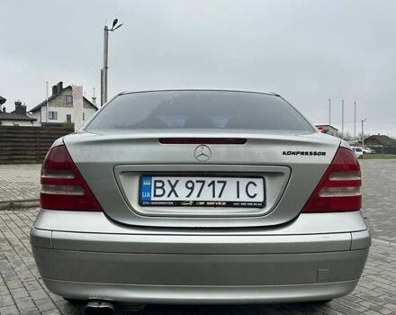 Серый Мерседес Ц-Класс, объемом двигателя 1.8 л и пробегом 325 тыс. км за 4400 $, фото 12 на Automoto.ua