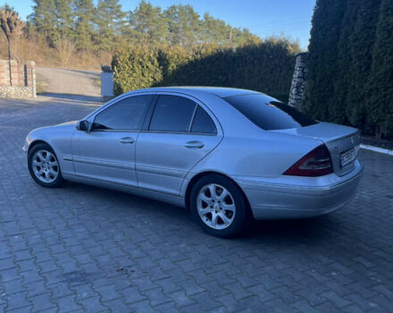 Сірий Мерседес Ц-Клас, об'ємом двигуна 2.69 л та пробігом 300 тис. км за 4900 $, фото 2 на Automoto.ua