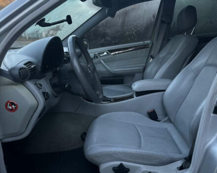 Сірий Мерседес Ц-Клас, об'ємом двигуна 2.69 л та пробігом 296 тис. км за 4200 $, фото 26 на Automoto.ua