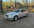Сірий Мерседес Ц-Клас, об'ємом двигуна 2 л та пробігом 343 тис. км за 4650 $, фото 1 на Automoto.ua