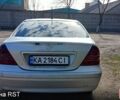 Сірий Мерседес Ц-Клас, об'ємом двигуна 2.1 л та пробігом 385 тис. км за 4000 $, фото 6 на Automoto.ua