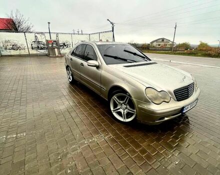 Сірий Мерседес Ц-Клас, об'ємом двигуна 2.1 л та пробігом 0 тис. км за 5000 $, фото 1 на Automoto.ua
