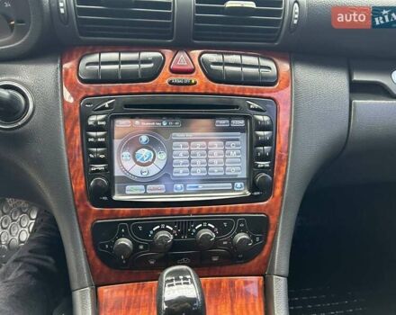 Серый Мерседес Ц-Класс, объемом двигателя 1.8 л и пробегом 325 тыс. км за 4400 $, фото 8 на Automoto.ua