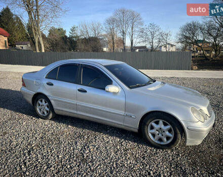 Серый Мерседес Ц-Класс, объемом двигателя 2.2 л и пробегом 340 тыс. км за 4400 $, фото 7 на Automoto.ua