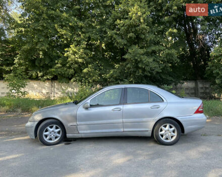 Сірий Мерседес Ц-Клас, об'ємом двигуна 2.2 л та пробігом 340 тис. км за 3499 $, фото 1 на Automoto.ua