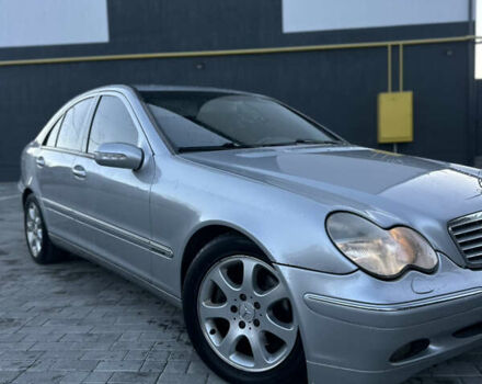 Сірий Мерседес Ц-Клас, об'ємом двигуна 2.69 л та пробігом 296 тис. км за 4200 $, фото 1 на Automoto.ua