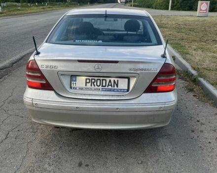 Сірий Мерседес Ц-Клас, об'ємом двигуна 2 л та пробігом 250 тис. км за 2893 $, фото 1 на Automoto.ua