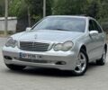 Сірий Мерседес Ц-Клас, об'ємом двигуна 2.7 л та пробігом 300 тис. км за 3750 $, фото 1 на Automoto.ua