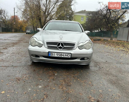 Сірий Мерседес Ц-Клас, об'ємом двигуна 2 л та пробігом 260 тис. км за 4550 $, фото 6 на Automoto.ua