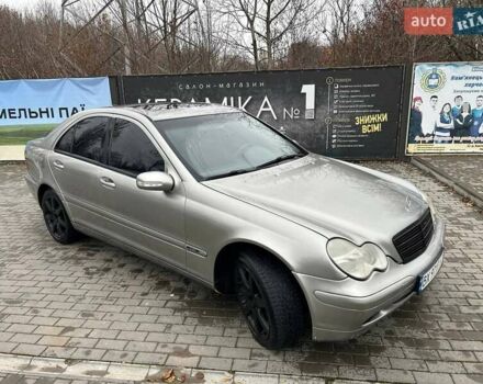 Серый Мерседес Ц-Класс, объемом двигателя 1.8 л и пробегом 325 тыс. км за 4400 $, фото 2 на Automoto.ua