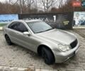 Серый Мерседес Ц-Класс, объемом двигателя 1.8 л и пробегом 325 тыс. км за 4400 $, фото 2 на Automoto.ua