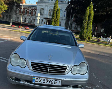 Сірий Мерседес Ц-Клас, об'ємом двигуна 2 л та пробігом 268 тис. км за 4200 $, фото 6 на Automoto.ua