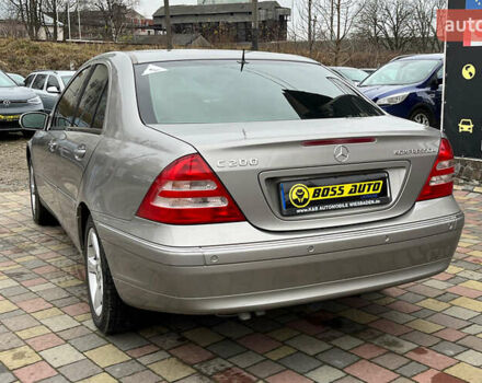 Серый Мерседес Ц-Класс, объемом двигателя 1.8 л и пробегом 250 тыс. км за 6990 $, фото 5 на Automoto.ua