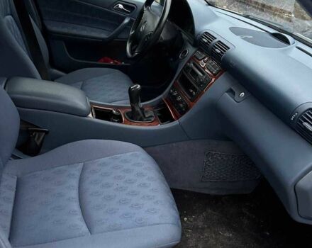 Серый Мерседес Ц-Класс, объемом двигателя 1.8 л и пробегом 240 тыс. км за 3500 $, фото 8 на Automoto.ua