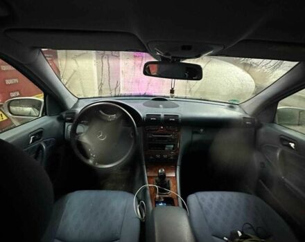 Серый Мерседес Ц-Класс, объемом двигателя 1.8 л и пробегом 240 тыс. км за 3500 $, фото 6 на Automoto.ua