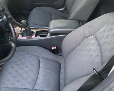 Сірий Мерседес Ц-Клас, об'ємом двигуна 2.1 л та пробігом 300 тис. км за 4500 $, фото 4 на Automoto.ua