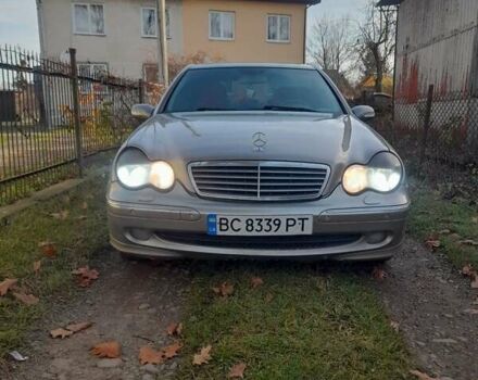 Сірий Мерседес Ц-Клас, об'ємом двигуна 2.15 л та пробігом 390 тис. км за 3496 $, фото 1 на Automoto.ua
