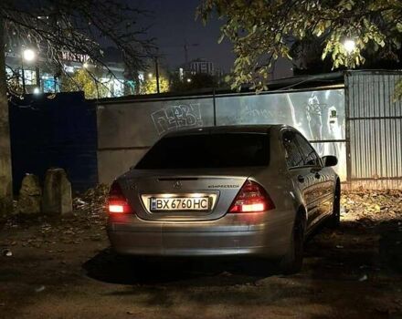 Сірий Мерседес Ц-Клас, об'ємом двигуна 1.8 л та пробігом 301 тис. км за 5200 $, фото 10 на Automoto.ua