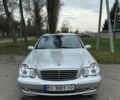 Серый Мерседес Ц-Класс, объемом двигателя 1.8 л и пробегом 140 тыс. км за 5400 $, фото 1 на Automoto.ua